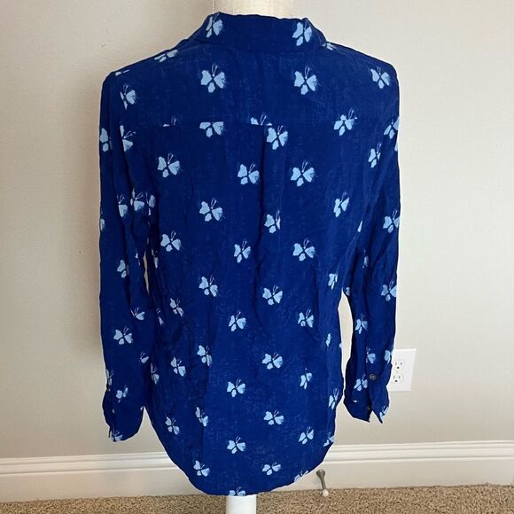 Two by Vince Camuto Button Down Top with Butterfly Design Size Medium - Picture 2 of 4